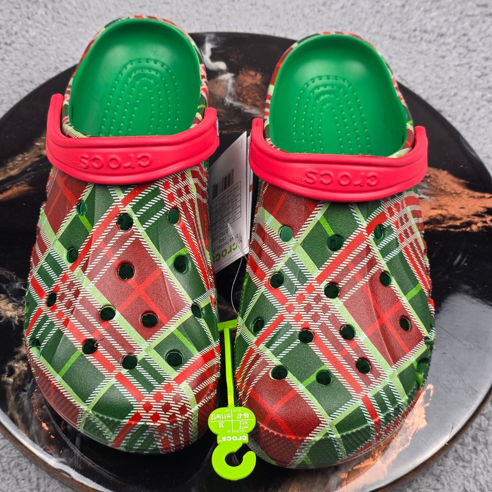 Crocs Baya Holiday‎ Plaid Clog Mens 12 Red Green Christmas Tartan 210752-310 NEW